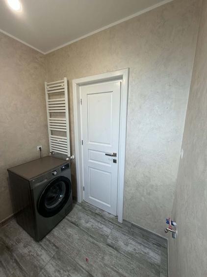 Apartament cu 3 camere decomandat în Periferie