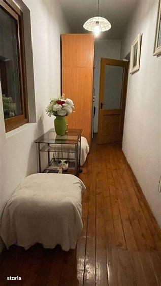 Casă individuală cu 4 camere cu Teren 240 Mp în Central
