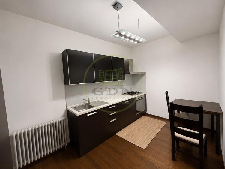 Apartament cu 3 camere decomandat, mobilat în 1 Mai