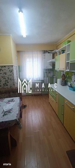 Apartament cu 3 camere decomandat în Vasile Aaron