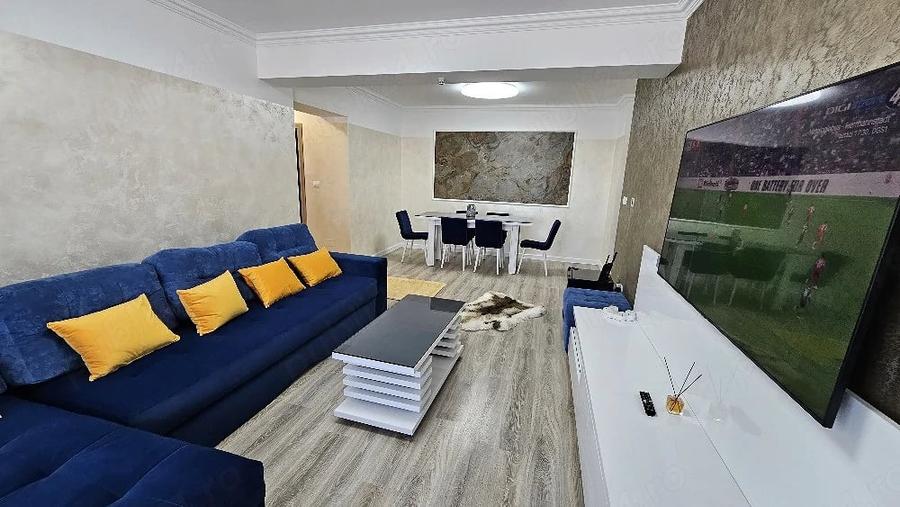 Apartament cu 3 camere decomandat în Central