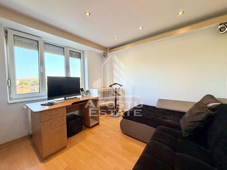 Apartament cu 4 camere decomandat, mobilat în Dorobanților