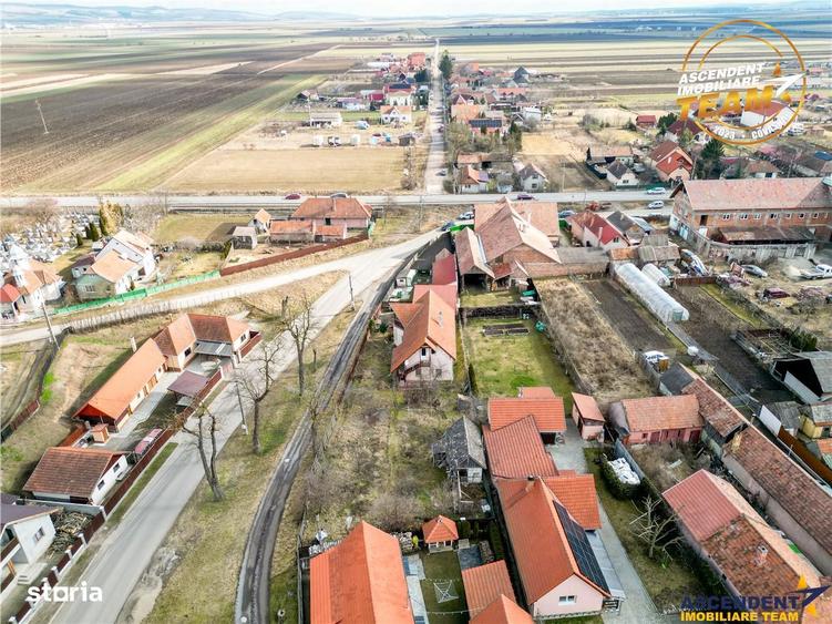 Pretabila si pentru 2familii:Vila duplex, Chilieni, Sfantu Gheorghe,6 - 6