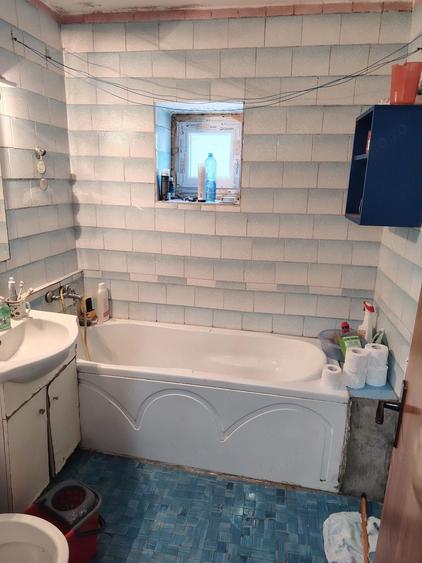 Apartament cu 3 camere în Olteniței