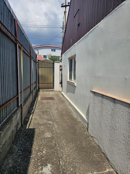 Casă individuală cu 3 camere cu Teren 260 Mp în Brătianu