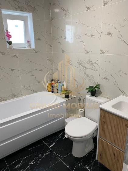 Duplex cu 3 camere cu Canalizare în Sânandrei
