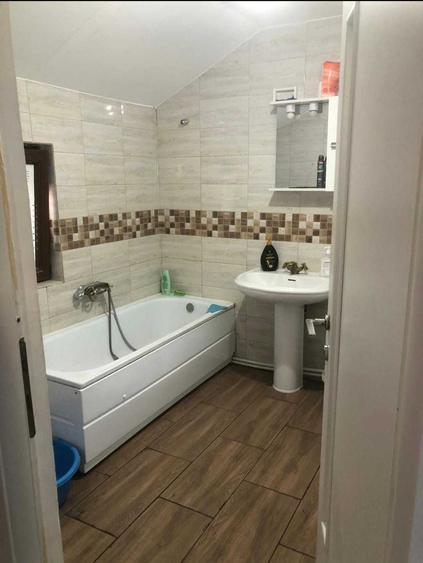 Apartament cu 2 camere decomandat în Valea Adâncă
