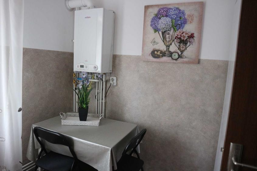 inchiriez apartament 2 camere - 5