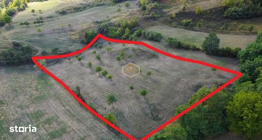 Teren de 8500 mp, în Orașul Vechi