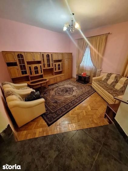 Casa cu teren ideala pentru spa?ii comerciale / birouri Sector 4 - 1