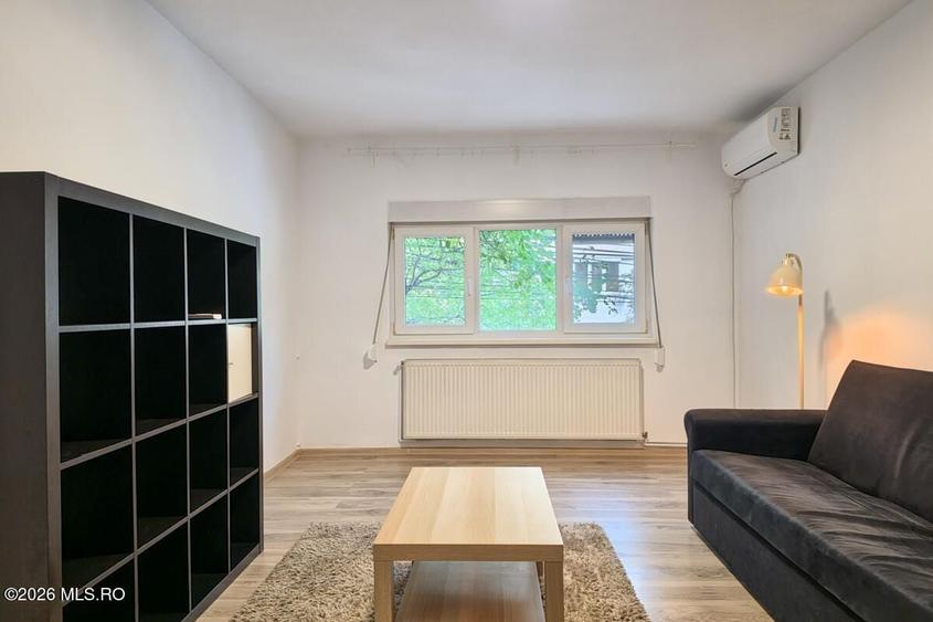 Apartament cu 2 camere decomandat, mobilat în Aradului