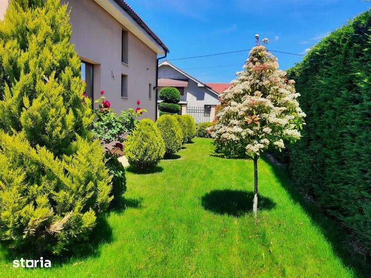 Casă cu 4 camere cu Teren 490 Mp în Centura