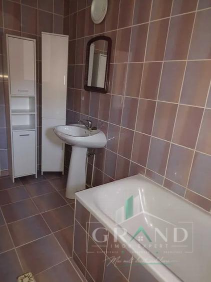 Casă cu 3 camere cu Teren 600 Mp în Jucu