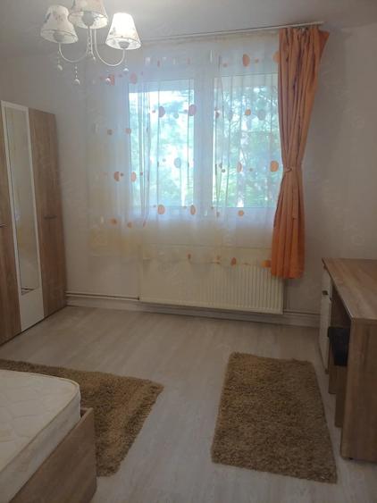 Apartament cu 2 camere decomandat în Cornișa