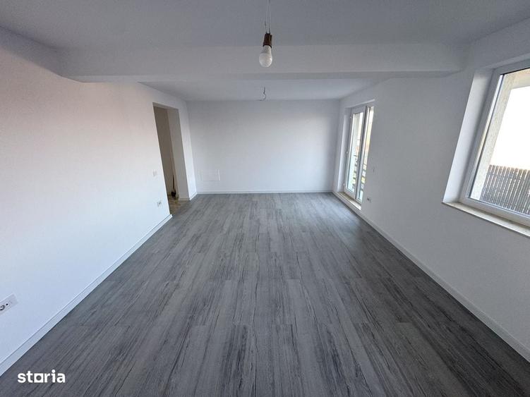 Casă cu 4 camere în Valea Lupului