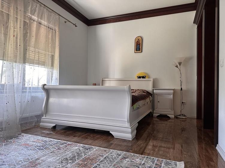 Casă cu 4 camere în Valea Lupului