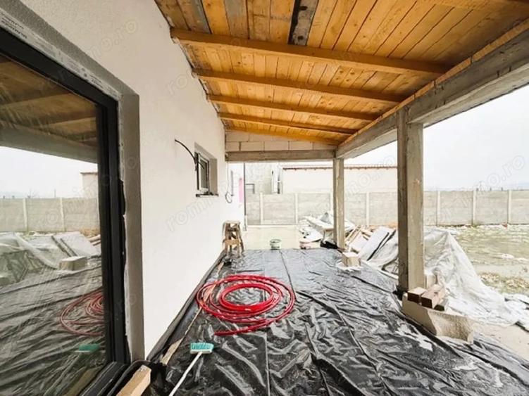 Casă cu Teren 586 Mp în Slătioara