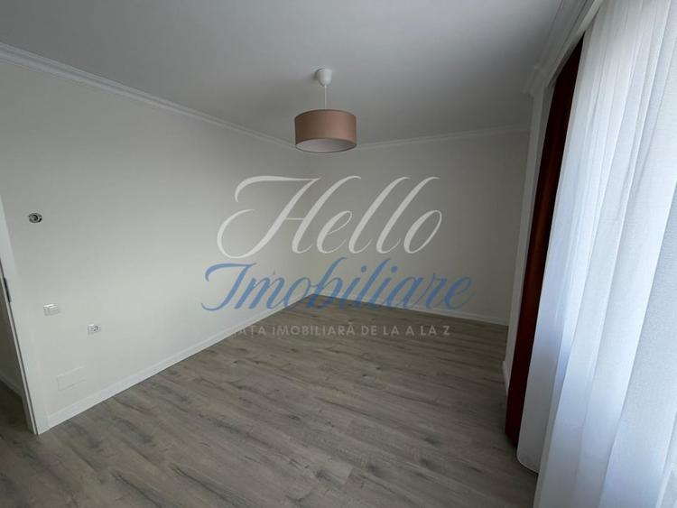 Apartament cu 4 camere decomandat în Florești