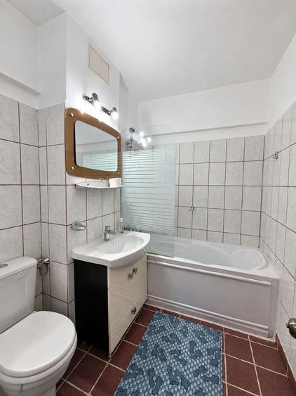 Apartament cu 2 camere decomandat în Basarabia