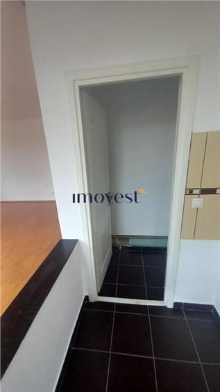 De inchiriat:Apartament gol  cu 2 camere in zona Centrala - 8