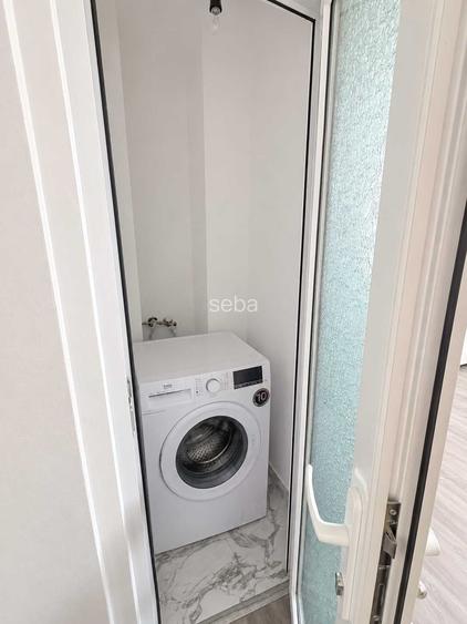 VAND APARTAMENT CU 3 CAMERE, RENOVAT, MOBILAT SI UTILAT PITESTI Locatie: Cartierul Trivale, Complex 2, 70 mp, Et 6, Lift, Centrala proprie