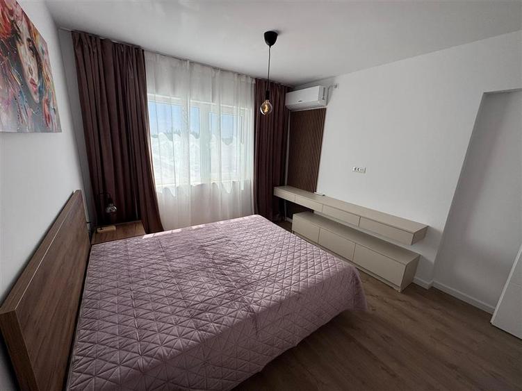 Apartament cu 2 camere decomandat, mobilat în Est