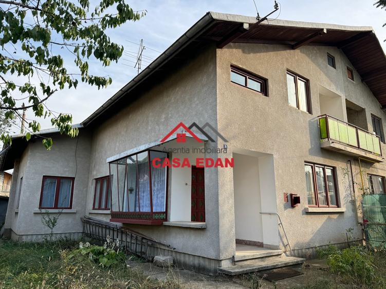 Duplex cu 6 camere cu Teren 250 Mp în Câmpina