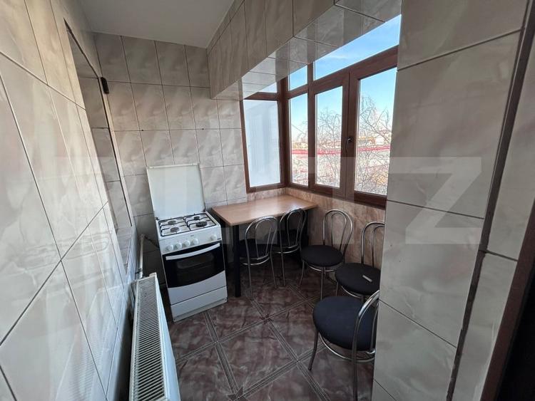 Apartament cu 4 camere decomandat, mobilat în Lăpuș