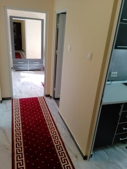 Apartament cu 4 camere decomandat în Semicentral