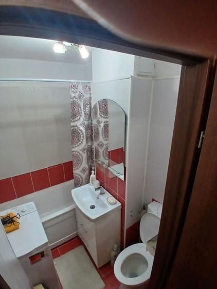 Apartament cu 2 camere decomandat, mobilat în Lujerului