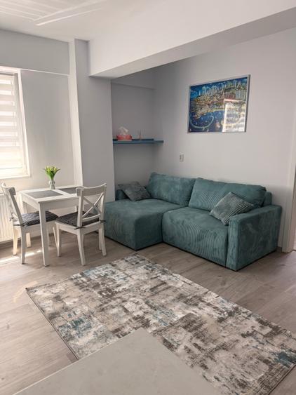 Apartament cu 3 camere nedecomandat în Florești