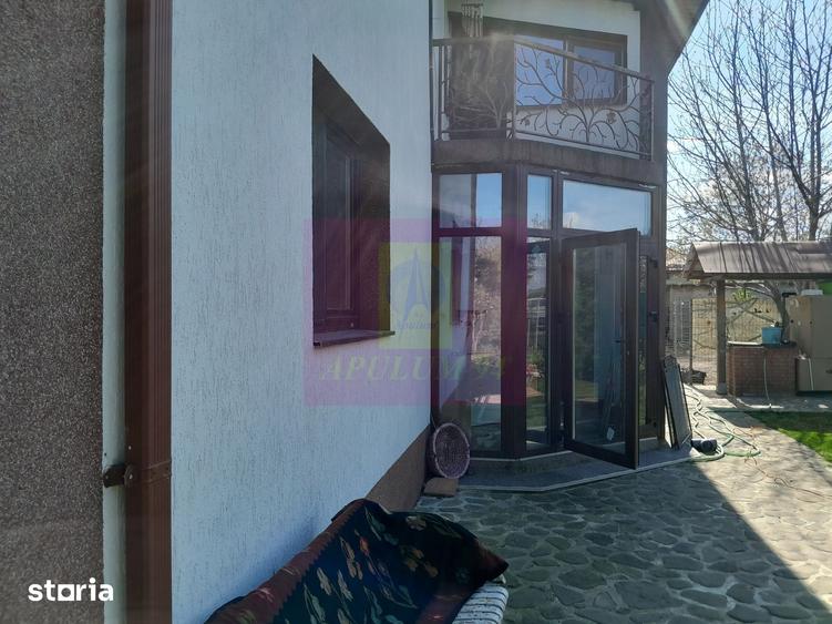 Casă cu 5 camere cu Teren 958 Mp în Central