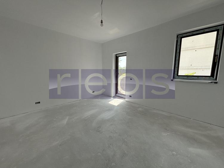 Apartament cu 3 camere în Jiului