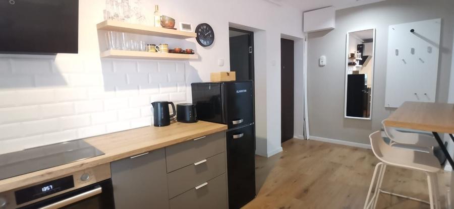 Apartament cu 3 camere decomandat în Gruia