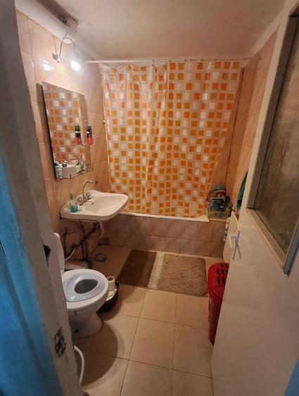 Apartament cu 3 camere decomandat în Cetate