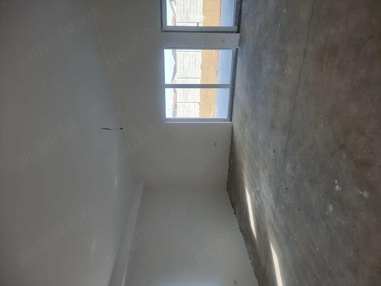 Casă cu 7 camere cu Teren 500 Mp în Sântandrei