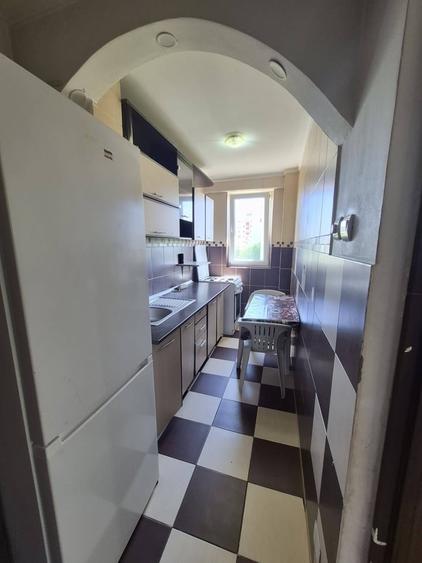 Apartament cu 2 camere semidecomandat în P-ța Reșița