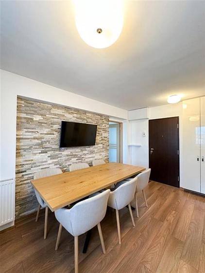 Apartament cu 3 camere decomandat în Dacia
