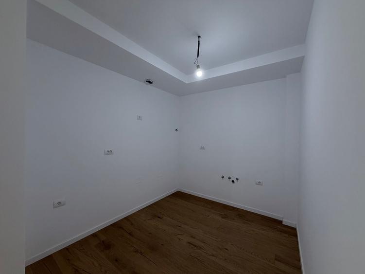 Apartament cu 2 camere semidecomandat în Aviației