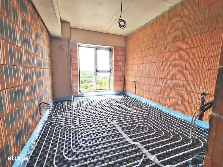 Apartament cu 3 camere decomandat în Sisești