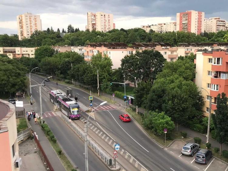 Apartament cu 2 camere decomandat în Plopilor
