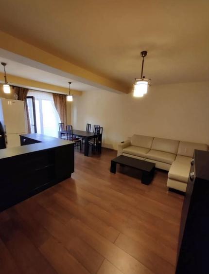 Apartament cu 3 camere decomandat în Florești