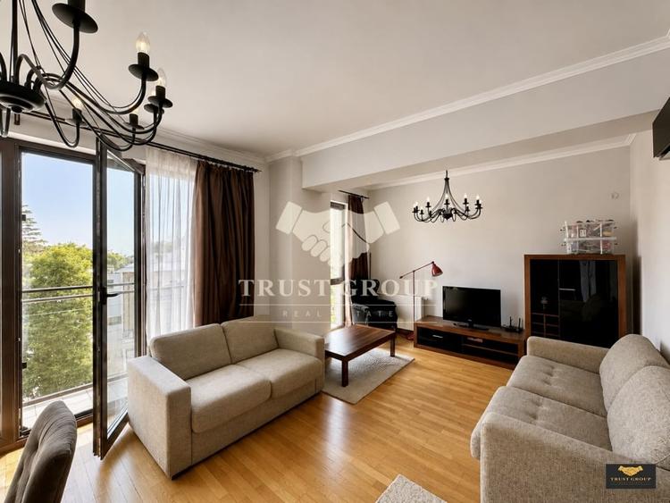 Apartament cu 3 camere, mobilat în Victoriei