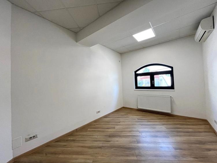 Casă cu 5 camere cu Teren 300 Mp în Ștefan cel Mare