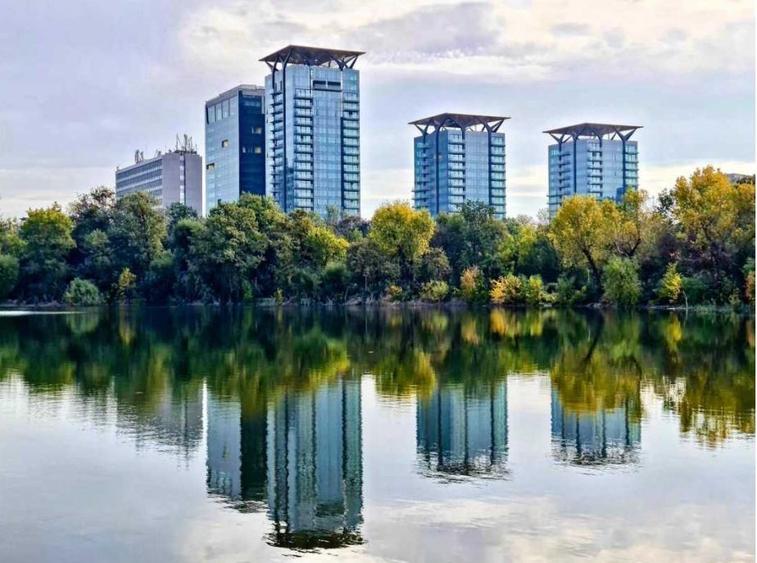 Apartament cu 5 camere decomandat în Floreasca