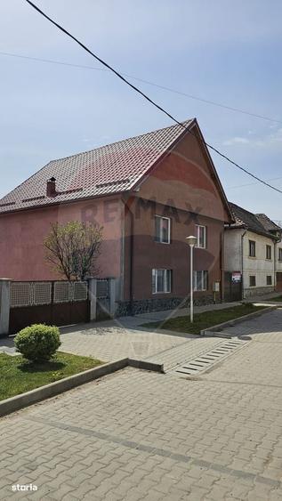 Casă cu 4 camere în Vale