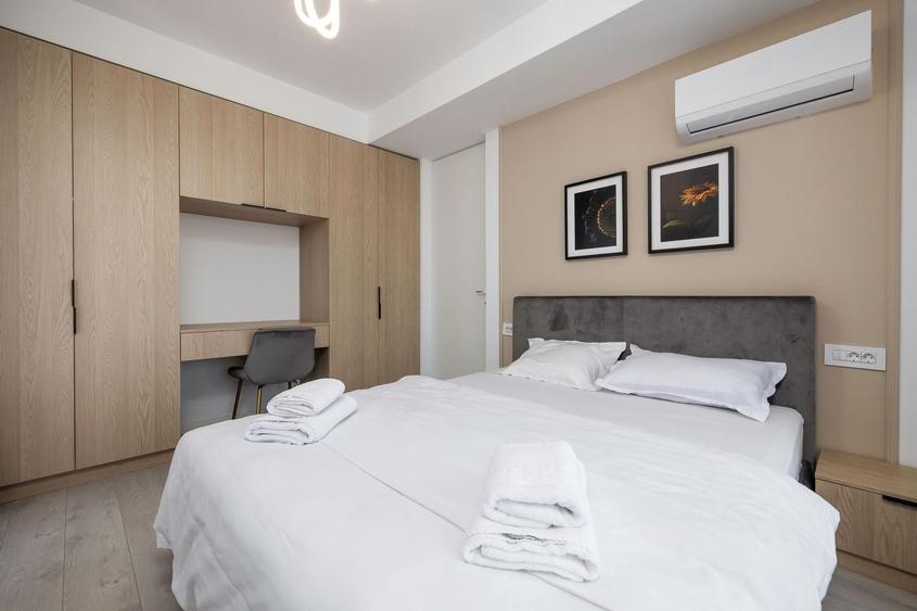 Apartament cu 3 camere, mobilat în Parcul Carol