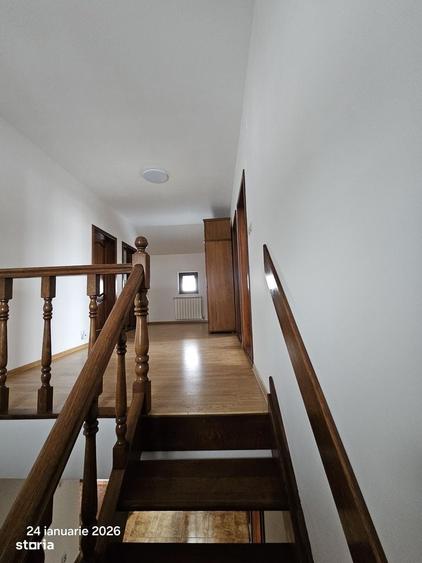 Casă cu 4 camere în Hudum