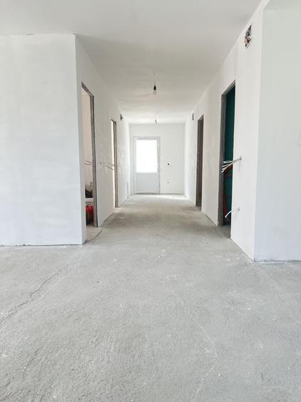 Casă cu 3 camere cu Teren 300 Mp în Cazasu