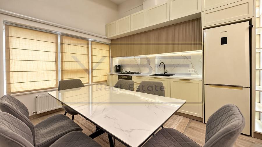 Apartament cu 3 camere semidecomandat, mobilat în Păcurari